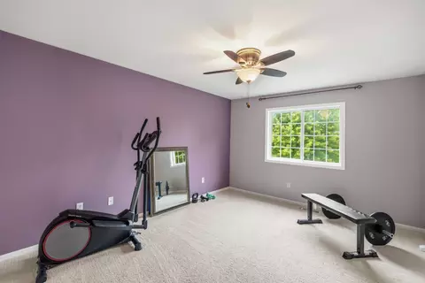 3799 Village Run Dr #702, Des Moines, IA 50317