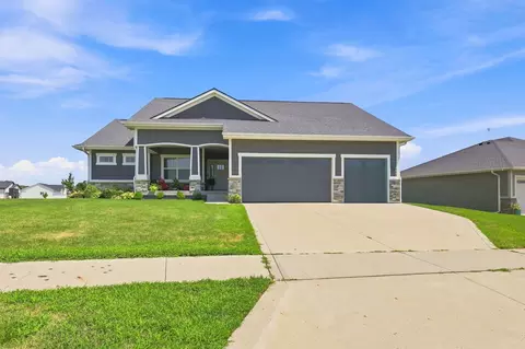 2013 NE Breezy Pt, Grimes, IA 50111