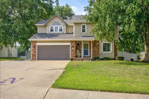 1302 Richard George Dr, Norwalk, IA 50211