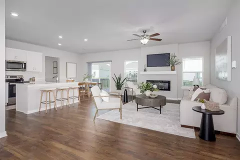 5418 145th St, Urbandale, IA 50323