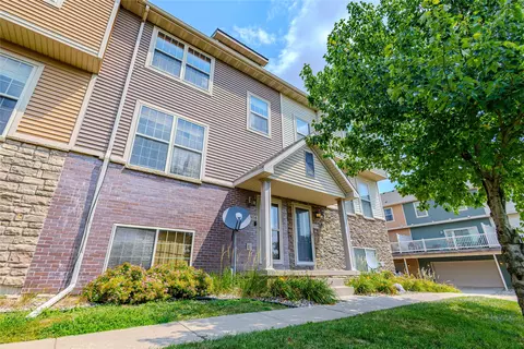 3600 SE Glenstone Dr #808, Grimes, IA 50111