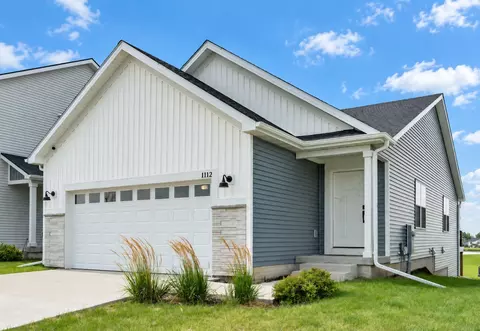 1112 NW Yorktown Dr, Waukee, IA 50263