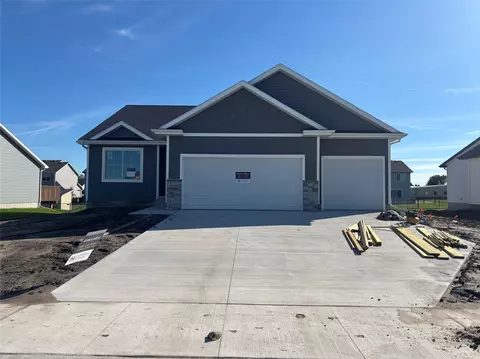1505 Maple St, Granger, IA 50109