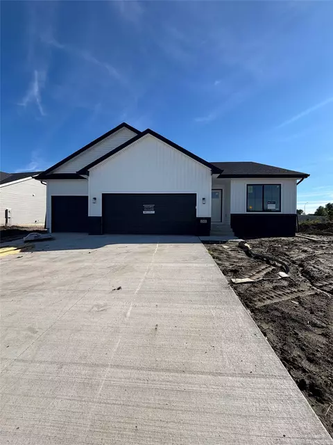 1501 Maple St, Granger, IA 50109