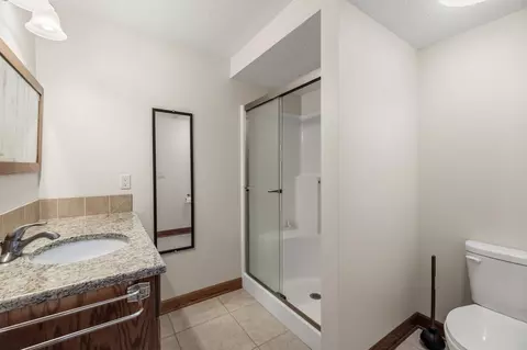 Bath - 1403 Maple Dr, Adel, IA 50003 photo 5 of 5