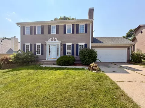 1828 NW 87th Pl, Clive, IA 50325
