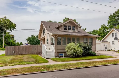 1116 Locust St, West Des Moines, IA 50265