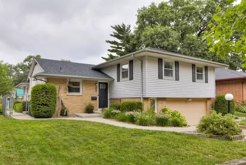 2504 48th Pl, Des Moines, IA 50312