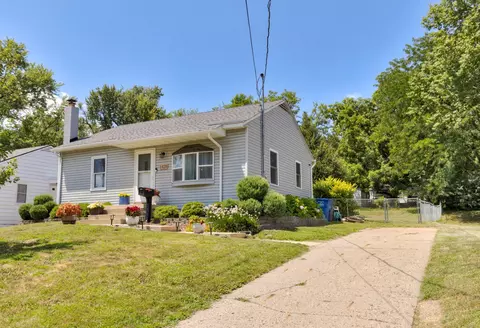 1420 62nd St, Des Moines, IA 50311