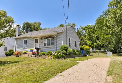 1420 62nd St, Des Moines, IA 50311