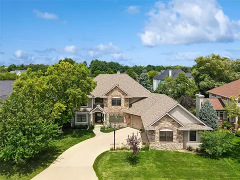 5865 Fairway Ct, West Des Moines, IA 50266
