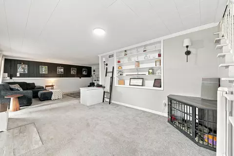 2921 Easton Blvd, Des Moines, IA 50317