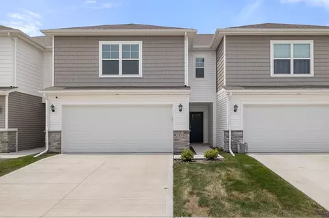 5532 144th St, Urbandale, IA 50323