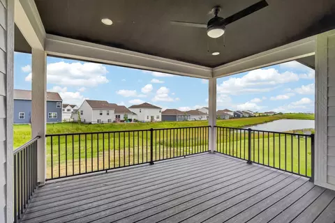 Exterior - 1005 Spruce St, Waukee, IA 50263 photo 3 of 5