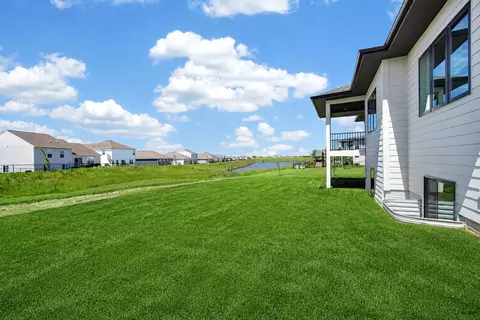 Exterior - 1005 Spruce St, Waukee, IA 50263 photo 4 of 5