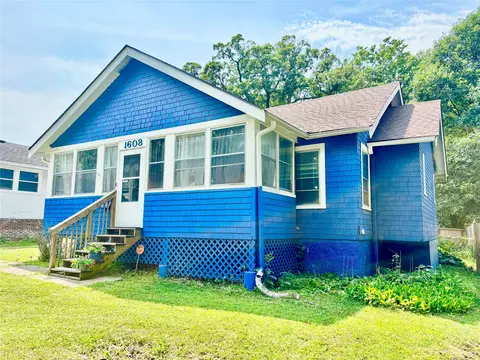 1608 32nd St, Des Moines, IA 50311