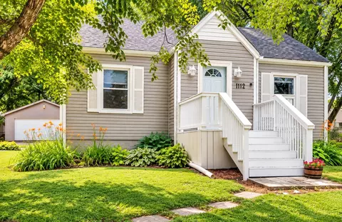 1112 Lewis Ave, Des Moines, IA 50315