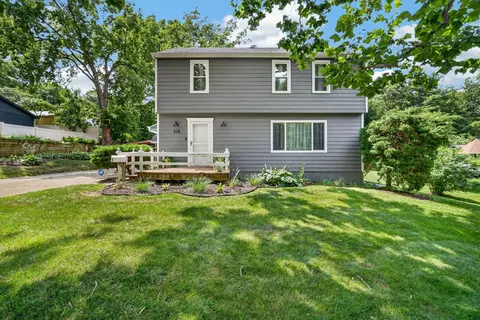 216 SW 39th St, Des Moines, IA 50312
