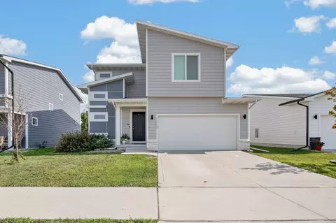 1001 NE 16th St, Grimes, IA 50111