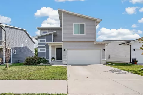 1001 NE 16th St, Grimes, IA 50111