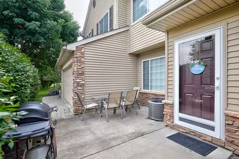 8610 Ep True Pkwy #5008, West Des Moines, IA 50266