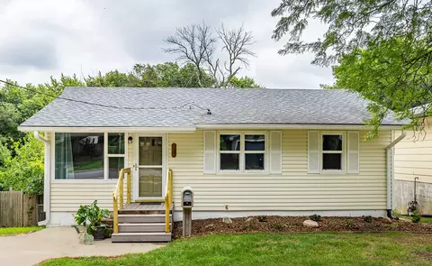 2519 S Union St, Des Moines, IA 50315