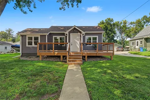 406 W Boston Ave, Indianola, IA 50125