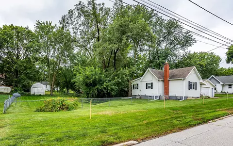 618 Loomis Ave, Des Moines, IA 50315