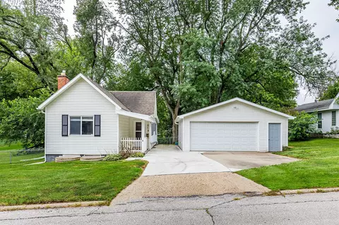 618 Loomis Ave, Des Moines, IA 50315