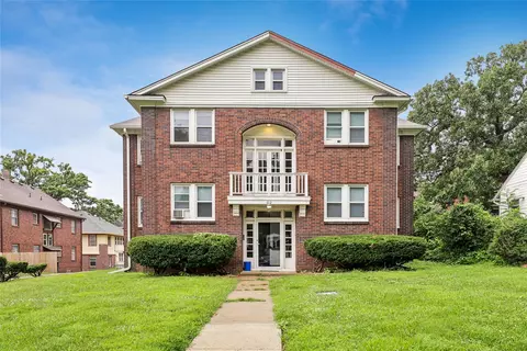 612 29th St, Des Moines, IA 50312