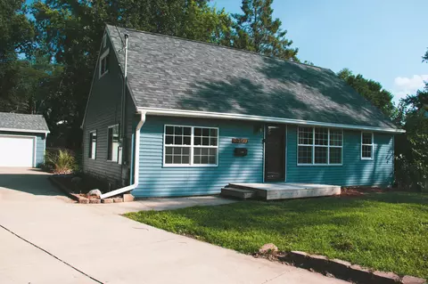 7309 SW 16th St, Des Moines, IA 50315