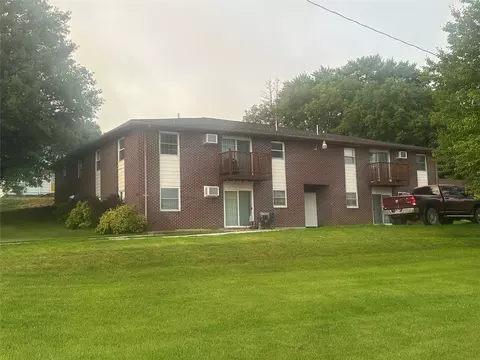 306 5th St, Guthrie Center, IA 50115