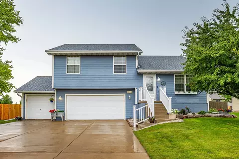 1004 15th St SE, Bondurant, IA 50035