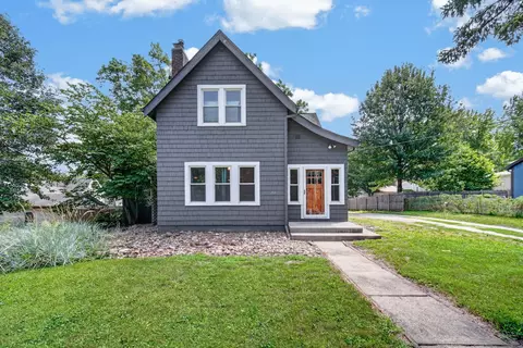 208 N D St, Indianola, IA 50125