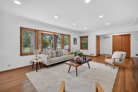 3620 Park Ave, Des Moines, IA 50321