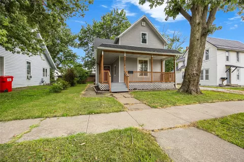 1208 Green Ave, Chariton, IA 50049