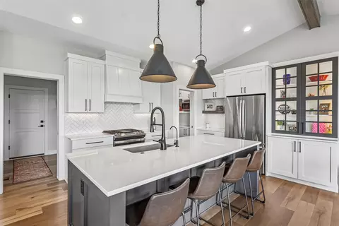 Kitchen - 17564 Aurora Dr, Clive, IA 50325 photo 1 of 5