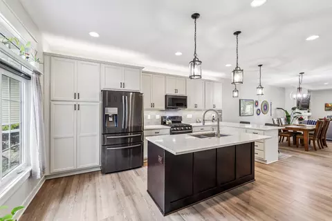 612 Trail Ridge Rd, Indianola, IA 50125