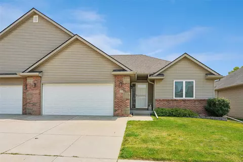 400 S 8th Ct #35, Indianola, IA 50125