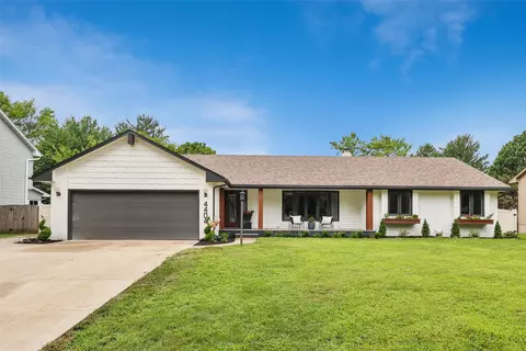 4404 75th St, Urbandale, IA 50322