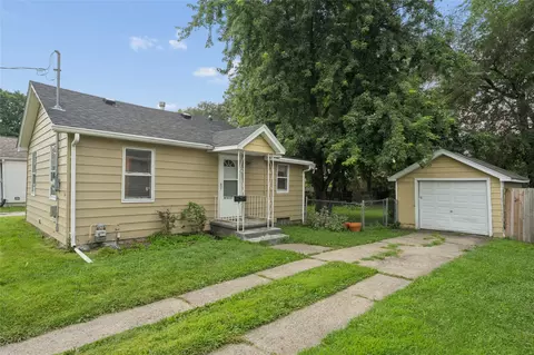 3011 Garfield Ave, Des Moines, IA 50317
