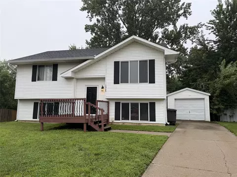 1925 E Lacona Ave, Des Moines, IA 50320