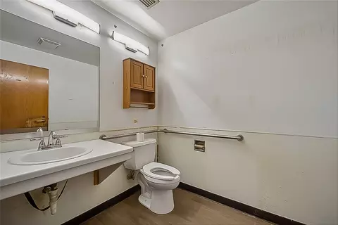 Bath - 3114 E 42nd St, Des Moines, IA 50317 photo 1 of 5