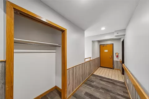 Entry Way - 3114 E 42nd St, Des Moines, IA 50317 photo 2 of 3