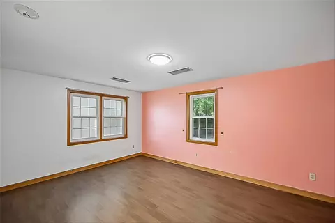 Bedroom - 3114 E 42nd St, Des Moines, IA 50317 photo 5 of 10
