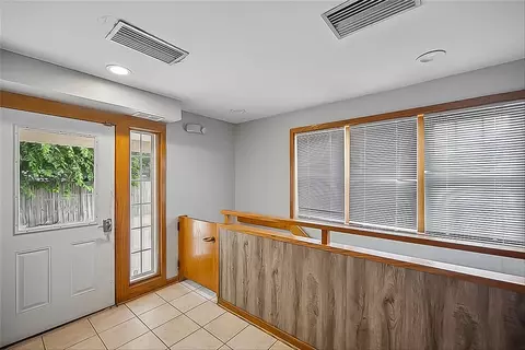 Entry Way - 3114 E 42nd St, Des Moines, IA 50317 photo 1 of 3