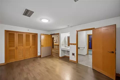 Bedroom - 3114 E 42nd St, Des Moines, IA 50317 photo 6 of 10