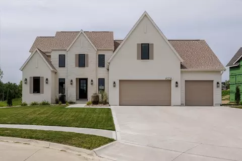 18238 Baxter Pl, Clive, IA 50325