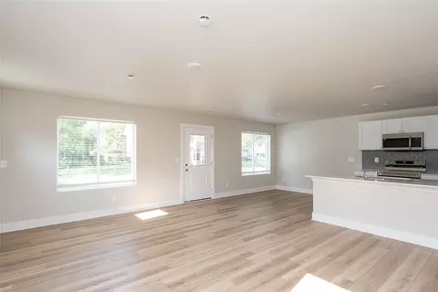 Living - 407 Juniper St, Ames, IA 50010 photo 3 of 4