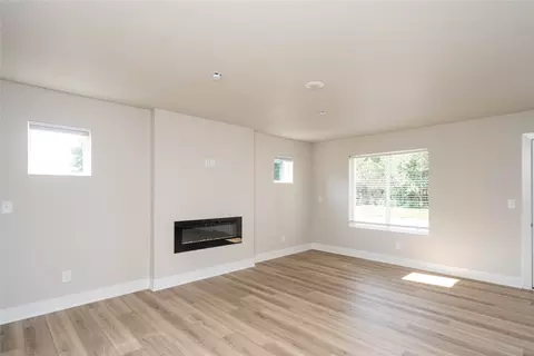 Living - 407 Juniper St, Ames, IA 50010 photo 1 of 4